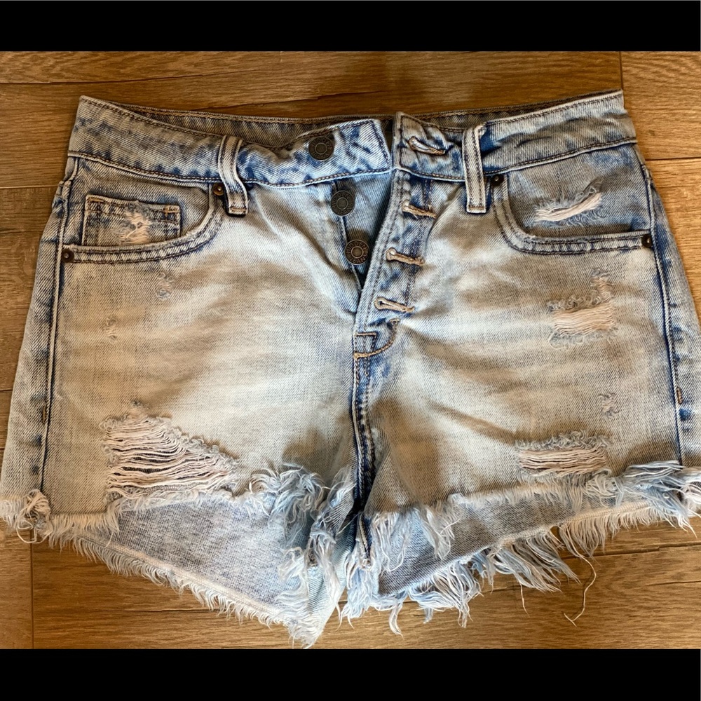 Hidden size xs distressed Jean shorts